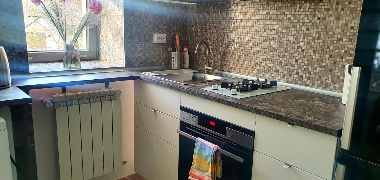 Nordapartament Suceava Exteriör bild